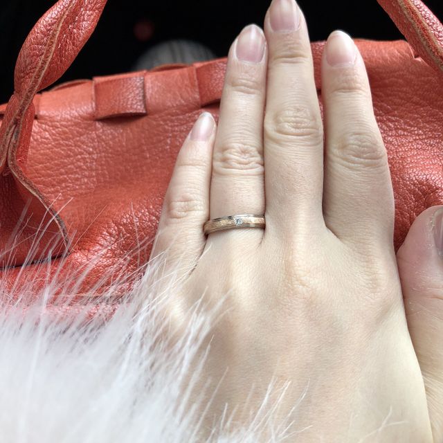 【EURO WEDDING BANDの口コミ】 細見のデザインではなく少し太めで探していたので指輪の太さも絶妙だった…