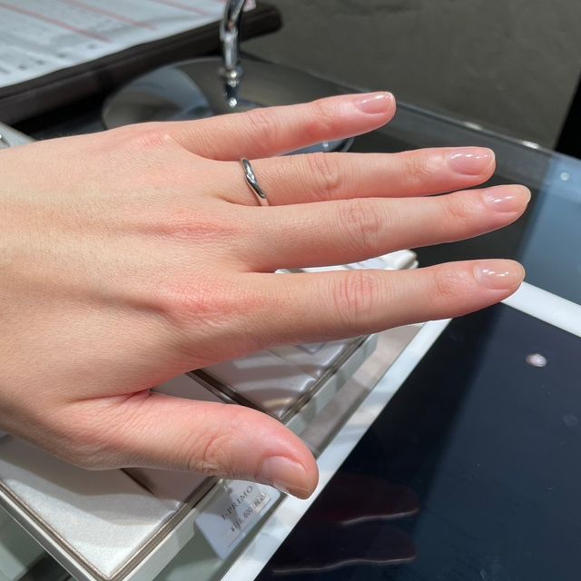 【アイプリモ(I-PRIMO)の口コミ】 デザインが可愛くて選びました。他店でも似たデザインを試着しましたが、…