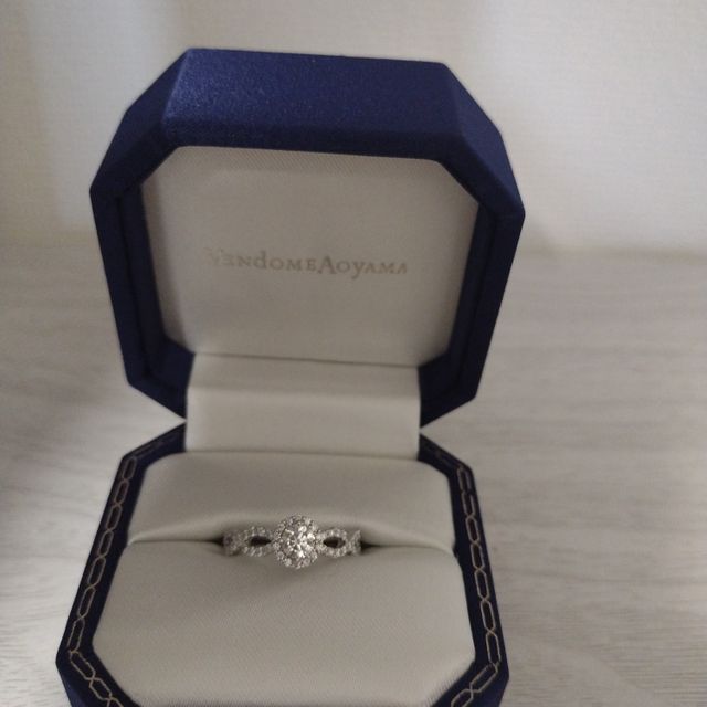 【ヴァンドーム青山(VENDOME AOYAMA)の口コミ】 繊細なデザインかつきらびやかで一目惚れした。他のお店ではシンプルなも…