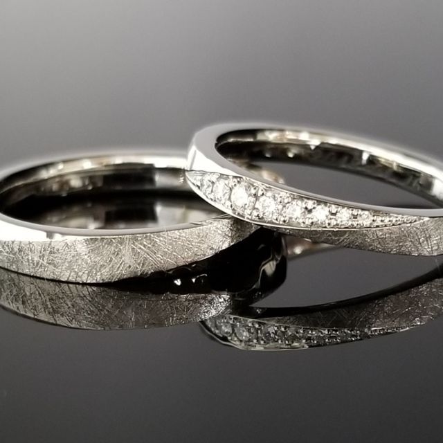 立体的に仕上げ存在感のある結婚指輪