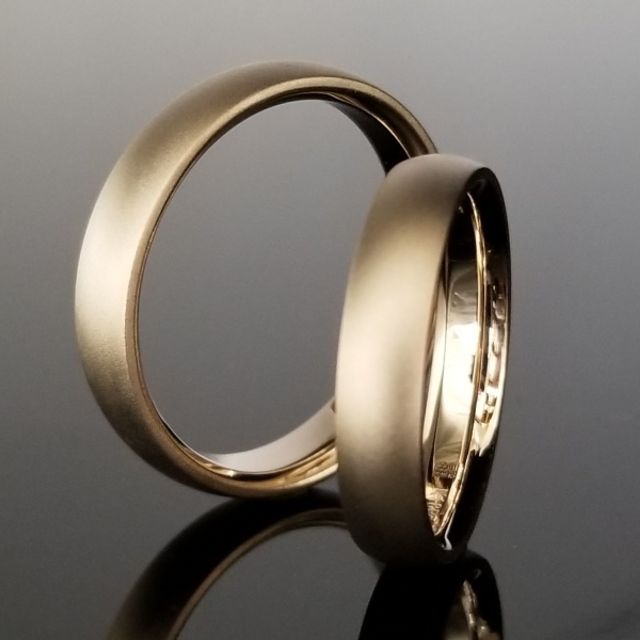 TANZOカラーをつや消しで落ち着いた結婚指輪