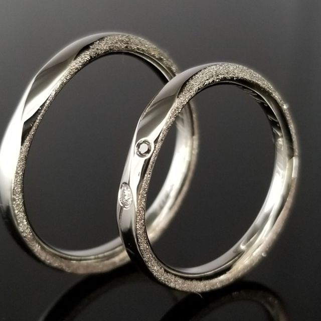 スターダストが美しい鍛造指輪