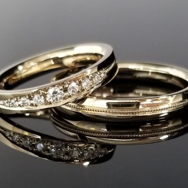 ダイヤモンドをオーダーメイドした鍛造の結婚指輪