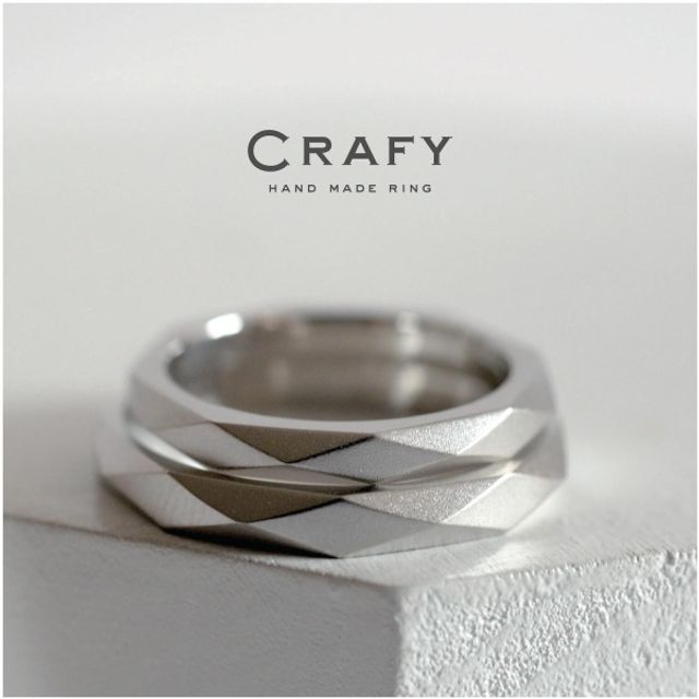 【ふたりで手作り】多面体デザインも手作りで叶う！